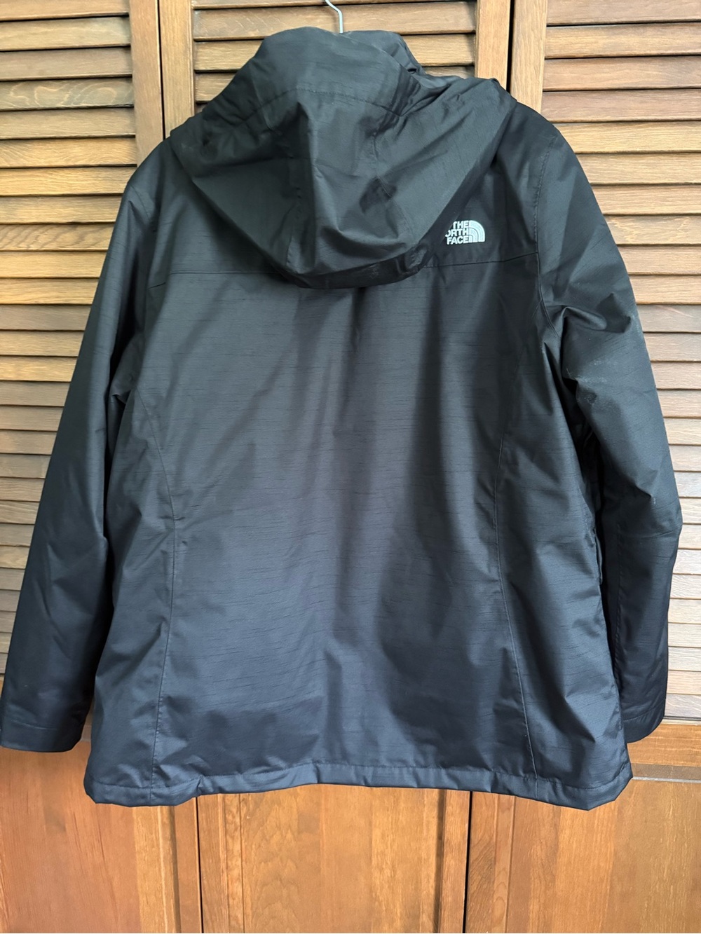 The North Face Black Women’s Triclimate Hooded Jacket - Picture 5 of 9